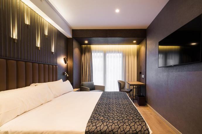 Imagen de la habitación del Hotel Catalonia Gran Vía Bilbao. Foto 5