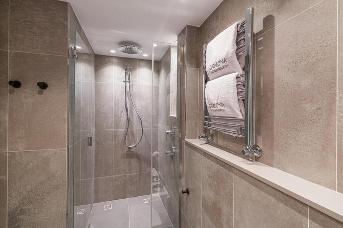 Imagen de la habitación del Hotel Catalonia Gran Vía Bilbao. Foto 8