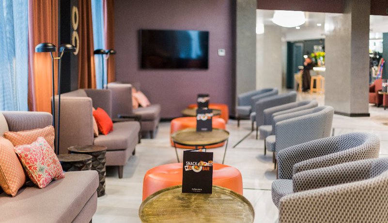 Imagen del bar/restaurante del Hotel Catalonia Granada. Foto 3