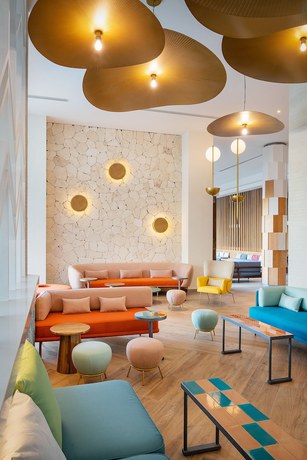 Imagen de los interiores del Hotel Catalonia Grand Costa Mujeres All Suites and Spa - All Inclusive. Foto 20