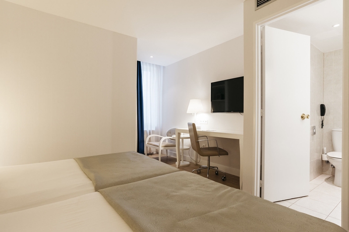 Imagen de la habitación del Hotel Catalonia Grand Place. Foto 5