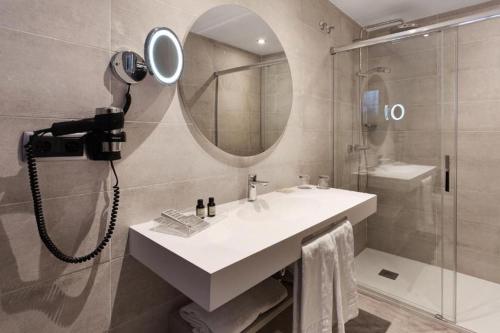 Imagen de la habitación del Hotel Catalonia Híspalis. Foto 19