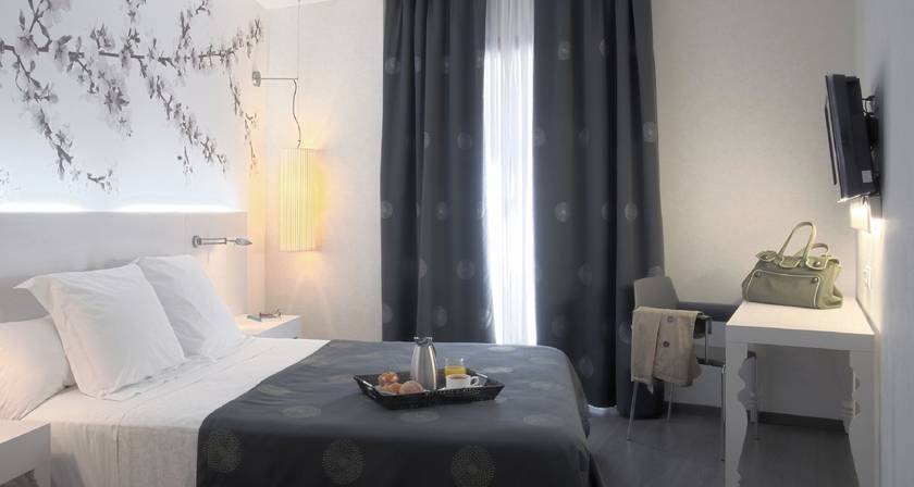 Imagen de la habitación del Hotel Catalonia La Boquería. Foto 5