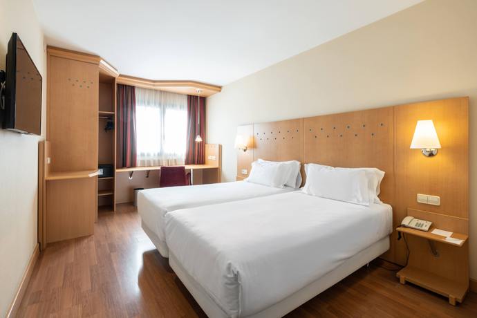 Imagen de la habitación del Hotel Catalonia La Maquinista. Foto 17