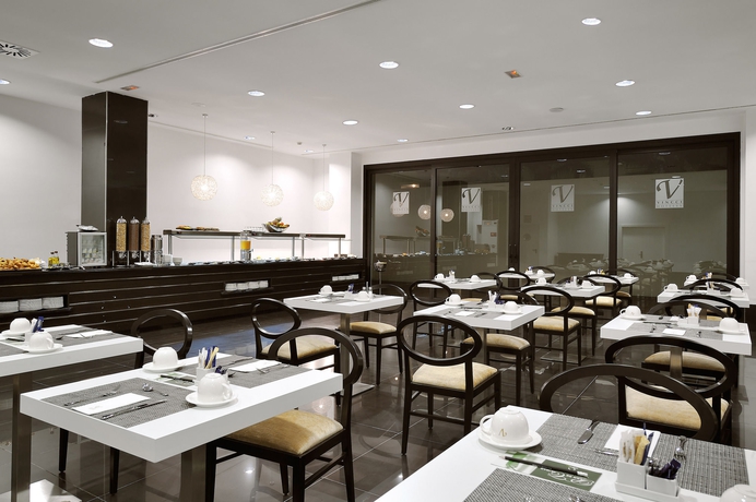 Imagen del bar/restaurante del Hotel Catalonia Málaga. Foto 2