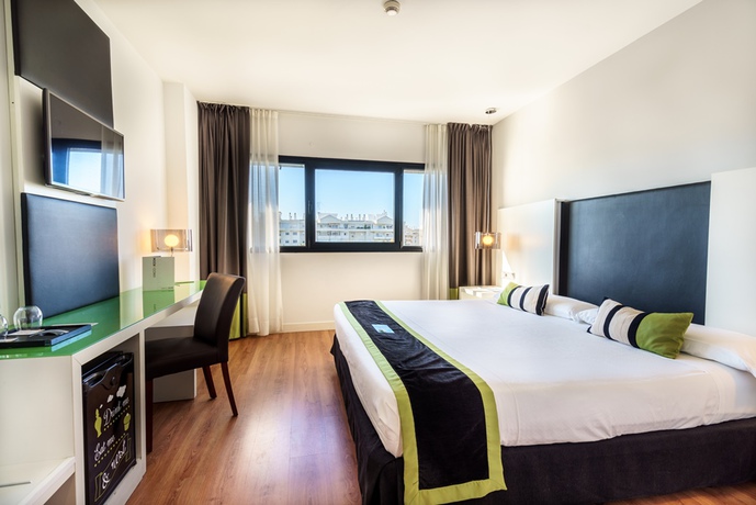 Imagen de la habitación del Hotel Catalonia Málaga. Foto 5