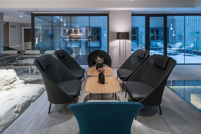 Imagen del bar/restaurante del Hotel Catalonia Magdalenes. Foto 2