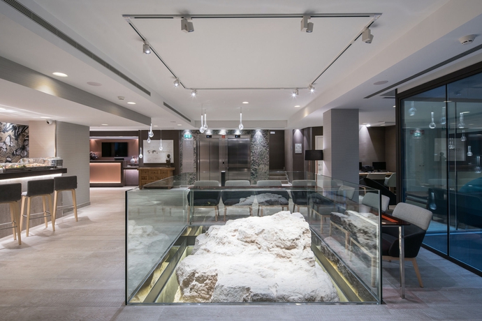 Imagen del bar/restaurante del Hotel Catalonia Magdalenes. Foto 4