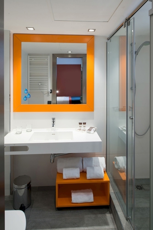 Imagen de la habitación del Hotel Catalonia Mikado. Foto 9