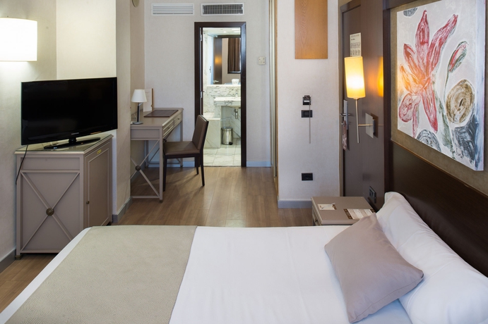 Imagen de la habitación del Hotel Catalonia Mikado. Foto 10