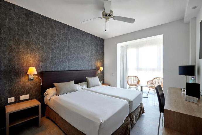 Imagen general del Hotel Catalonia Mirador Des Port. Foto 16