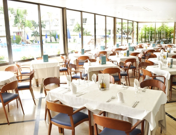 Imagen del bar/restaurante del Hotel Catalonia Oro Negro. Foto 2