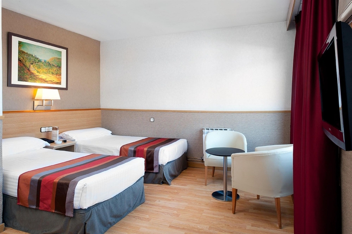 Imagen de la habitación del Hotel Catalonia Park Güell. Foto 7