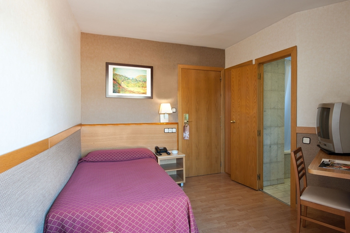 Imagen de la habitación del Hotel Catalonia Park Güell. Foto 13