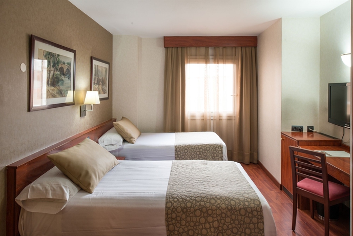 Imagen de la habitación del Hotel Catalonia Park Putxet. Foto 6
