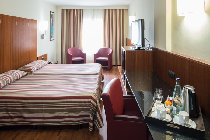 Imagen de la habitación del Hotel Catalonia Park Putxet. Foto 7