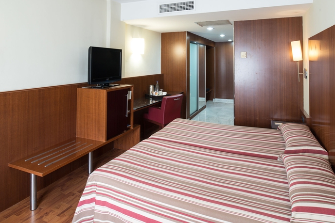 Imagen de la habitación del Hotel Catalonia Park Putxet. Foto 8