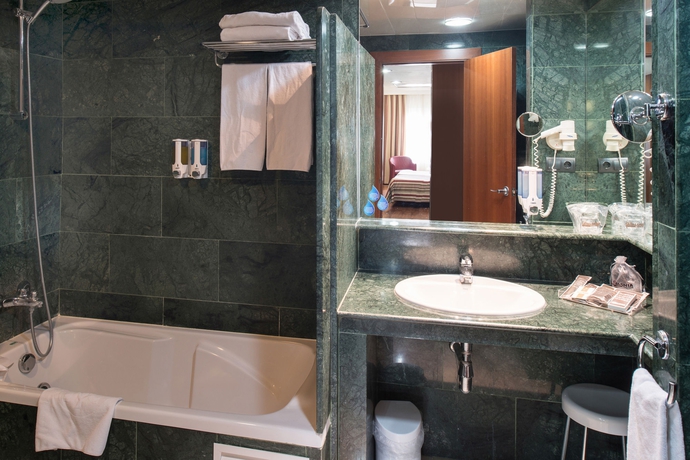 Imagen de la habitación del Hotel Catalonia Park Putxet. Foto 9