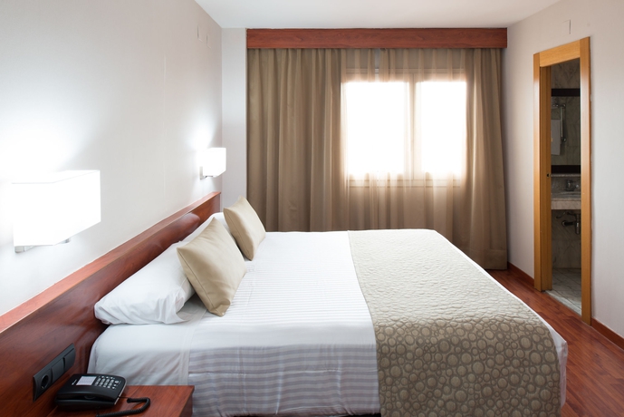 Imagen de la habitación del Hotel Catalonia Park Putxet. Foto 10