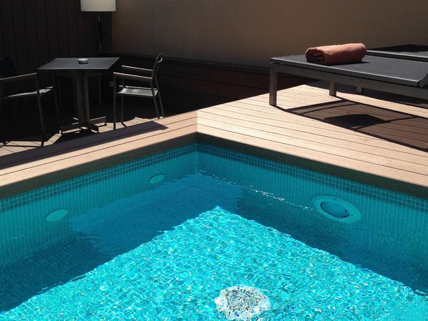 Imagen de la piscina del Hotel Catalonia Passeig De Gràcia. Foto 35