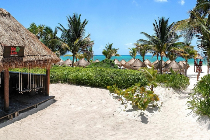 Imagen de los exteriores del Hotel Catalonia Playa Maroma. Foto 10