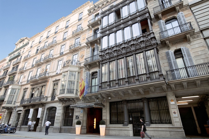 Imagen de los exteriores del Hotel Catalonia Plaza Cataluña. Foto 10
