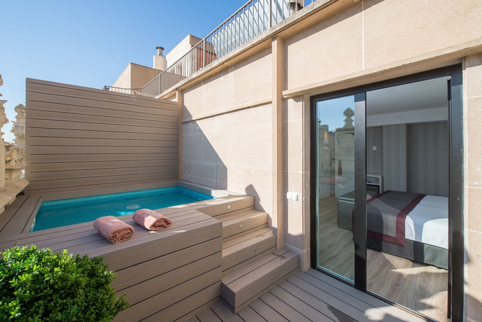 Imagen de los exteriores del Hotel Catalonia Plaza Cataluña. Foto 11