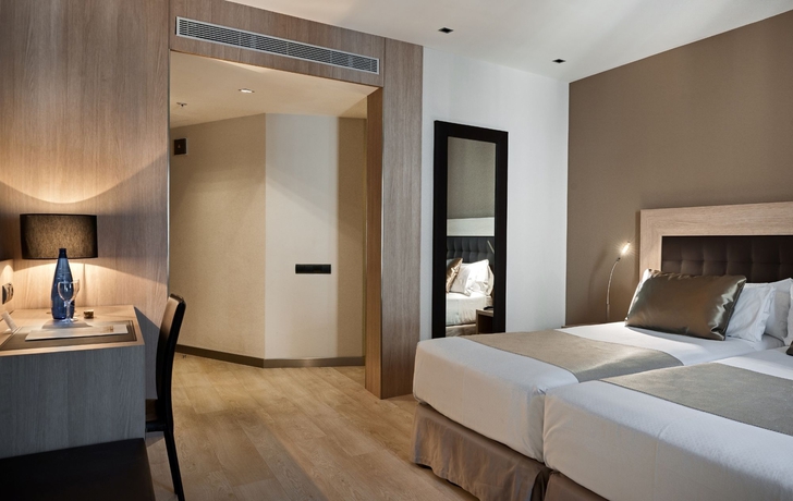 Imagen de la habitación del Hotel Catalonia Plaza Mayor. Foto 3