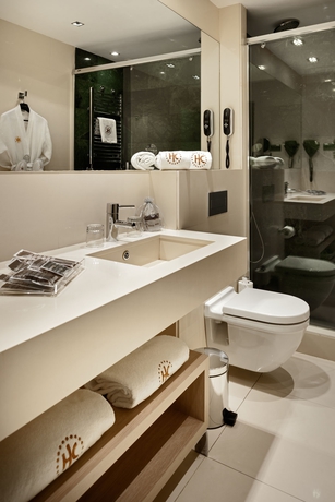 Imagen de la habitación del Hotel Catalonia Plaza Mayor. Foto 7