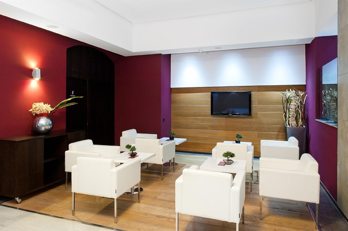 Imagen de los interiores del Hotel Catalonia Port. Foto 9