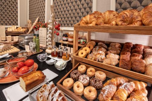 Imagen del bar/restaurante del Hotel Catalonia Puerta del Mar. Foto 5