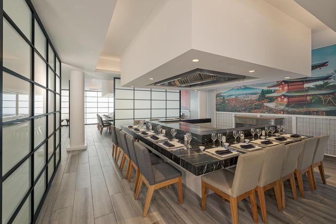 Imagen del bar/restaurante del Hotel Catalonia Punta Cana - All Inclusive. Foto 8