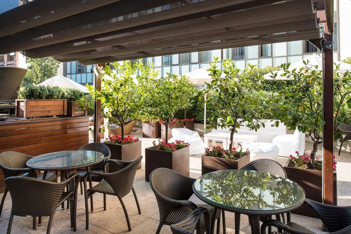 Imagen del bar/restaurante del Hotel Catalonia Ramblas. Foto 3