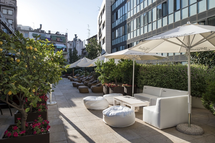 Imagen de los exteriores del Hotel Catalonia Ramblas. Foto 9