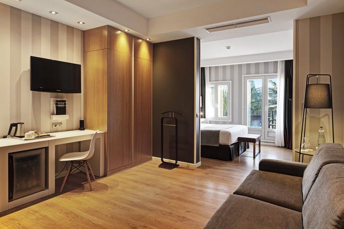 Imagen general del Hotel Catalonia Reina Victoria. Foto 4