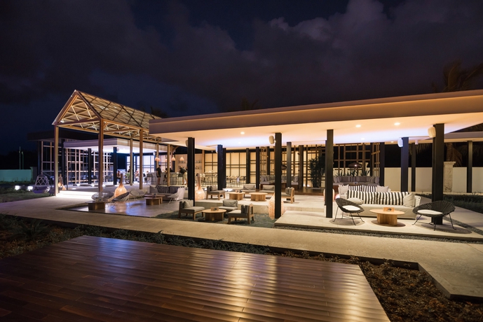 Imagen de los exteriores del Hotel Catalonia Royal Bavaro - Adults Only - All Inclusive. Foto 9