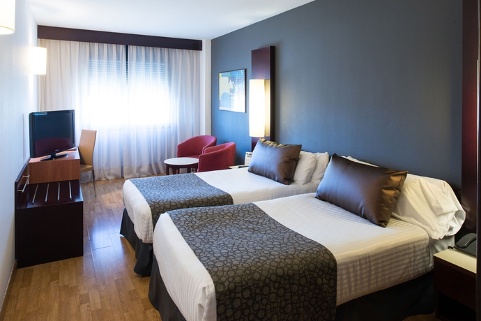 Imagen de la habitación del Hotel Catalonia Sabadell. Foto 10