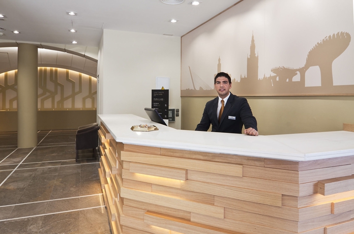 Imagen de los interiores del Hotel Catalonia Santa Justa. Foto 16