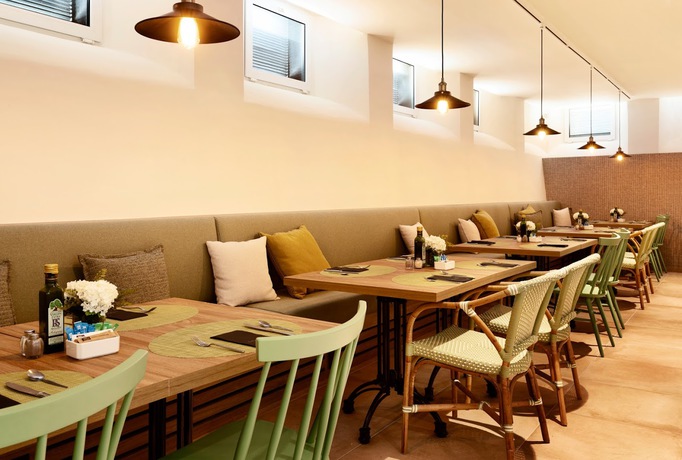Imagen del bar/restaurante del Hotel Catalonia Santa Justa. Foto 3