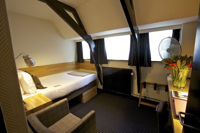 Imagen de la habitación del Hotel Catalonia Vondel Amsterdam. Foto 13