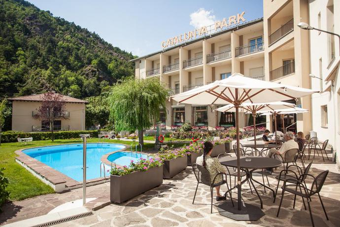Imagen de los exteriores del Hotel Catalunya Park. Foto 6