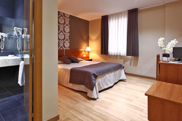 Imagen de la habitación del Hotel Catalunya, Plaza Catalunya. Foto 4