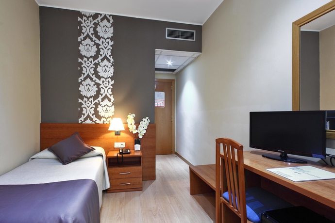 Imagen de la habitación del Hotel Catalunya, Plaza Catalunya. Foto 6