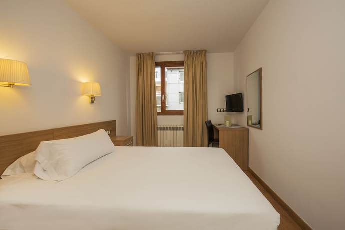 Imagen de la habitación del Hotel Catalunya Ski. Foto 5