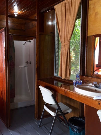 Imagen de la habitación del Hotel Catamaran, ALDEA RIO DULCE. Foto 6