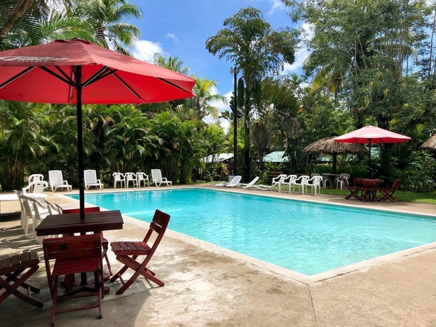 Imagen de la piscina del Hotel Catamaran, ALDEA RIO DULCE. Foto 19