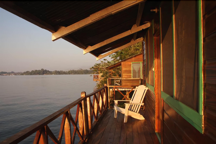 Imagen de la habitación del Hotel Catamaran, ALDEA RIO DULCE. Foto 11