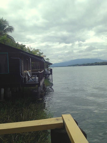 Imagen de la habitación del Hotel Catamaran, ALDEA RIO DULCE. Foto 12