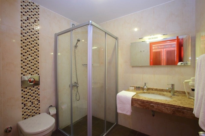 Imagen de la habitación del Hotel Catamaran, Bodrum. Foto 11