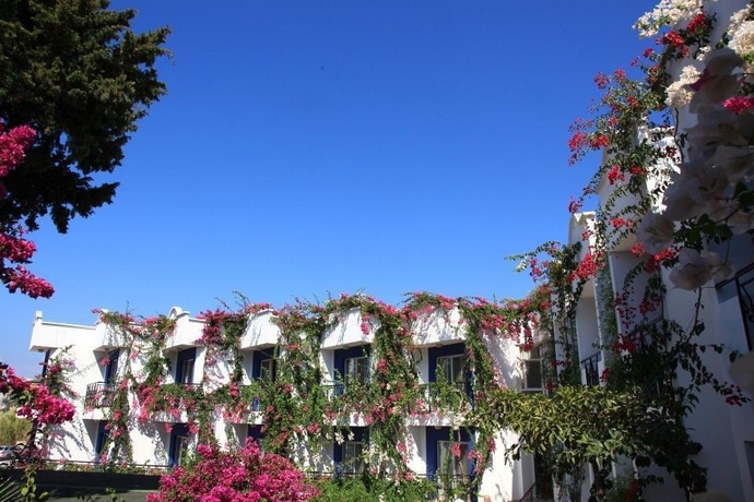 Imagen de los exteriores del Hotel Catamaran, Bodrum. Foto 16